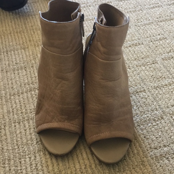 Dolce Vita beige heels - 8 - Picture 2 of 5